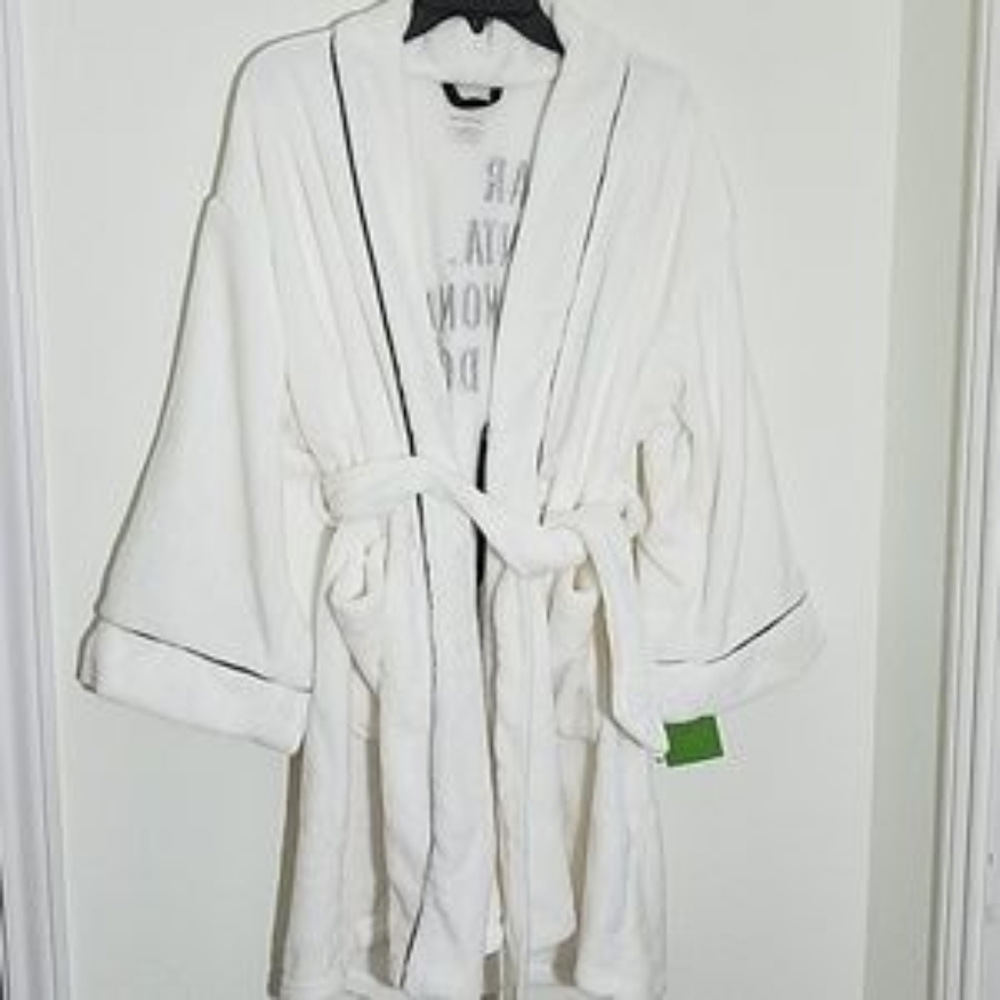 🆕  kate spade Printed Plush Robe - Picture 3 of 8